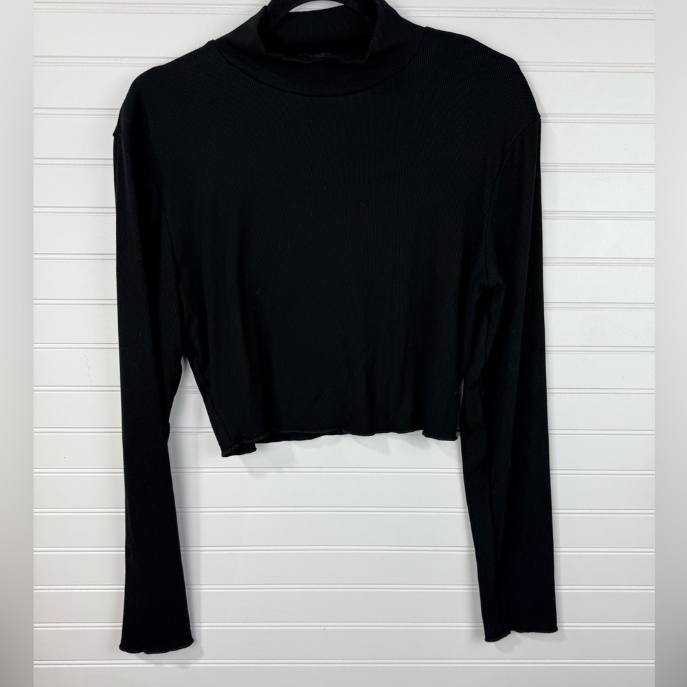 Cider women’s Black Long Sleeve ribbed Crop Top. Size 0XL. - Picture 2 of 4